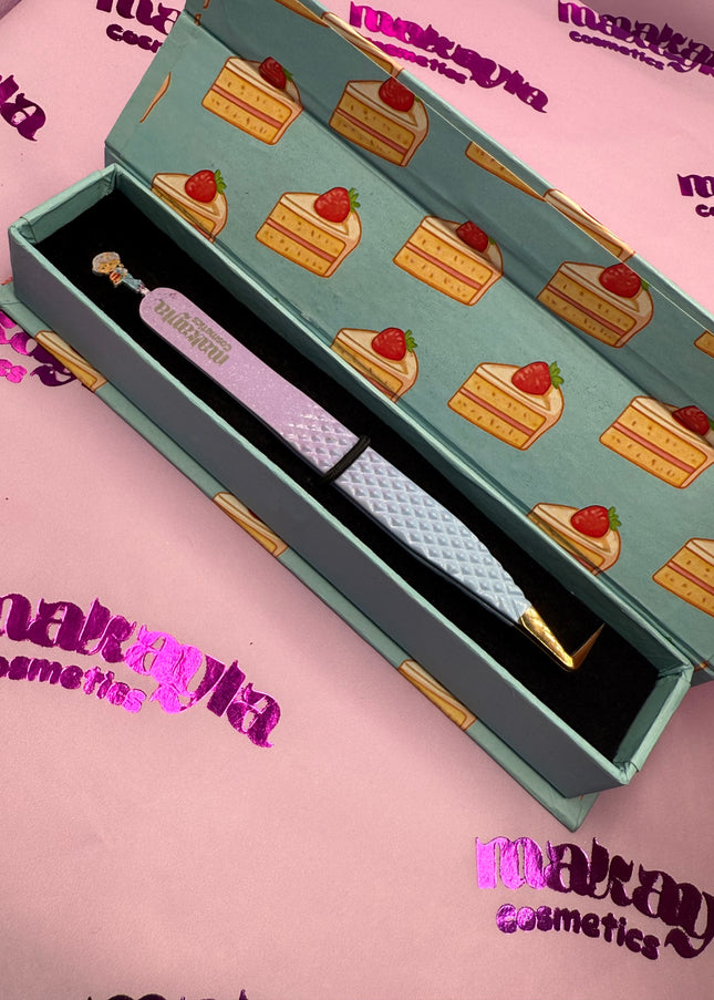 🎂 Angel Cake Duo Tweezers + Luxury Box – Strawberry Shortcake Collection
